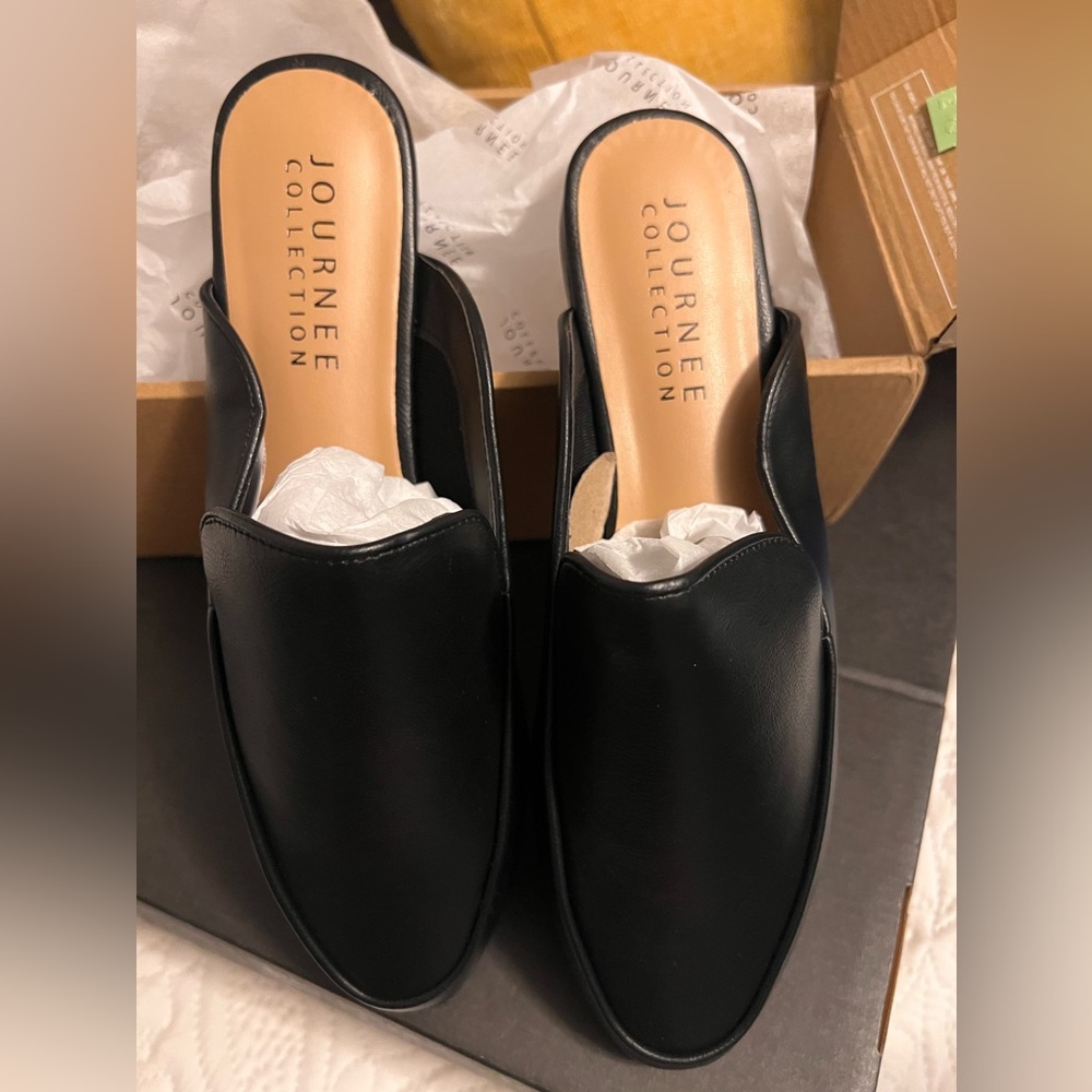 Journee Collection Akza Mule Women’s size 9.5